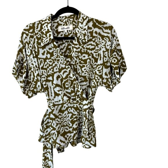 Diane Von Furstenberg Debbie Bali Leopard Print Silk Wrap Top S - Picture 1 of 8